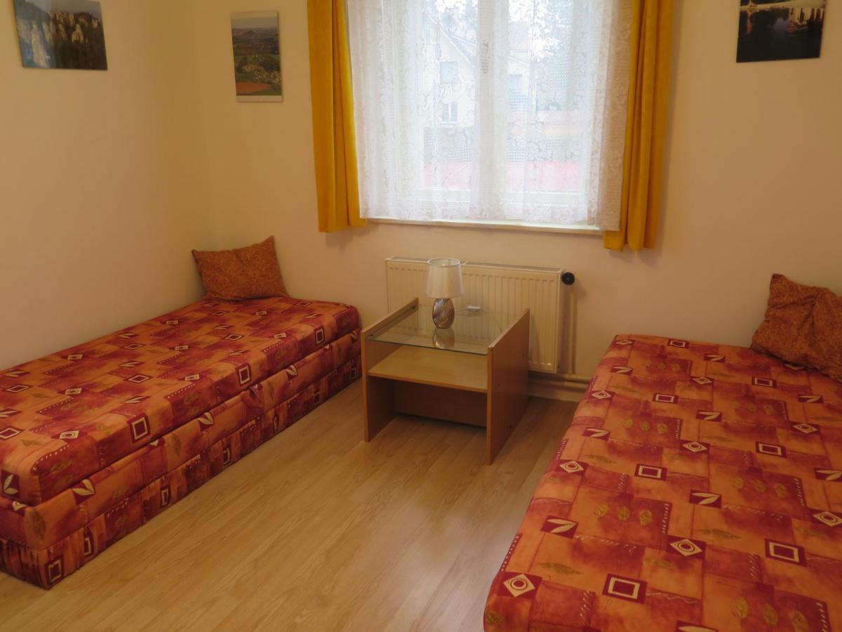 Apartman Hrubá Skála Bagian luar foto